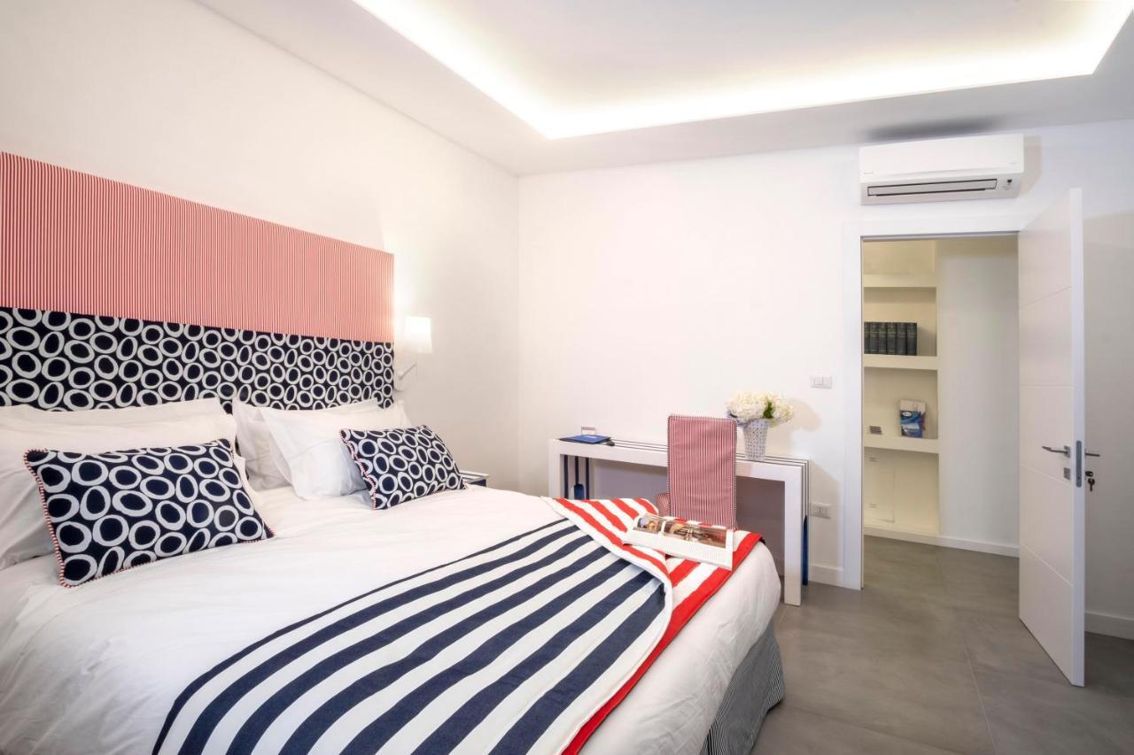 Yourhome - Unica Luxury Apartment カステッランマーレ・ディ・スタービア エクステリア 写真