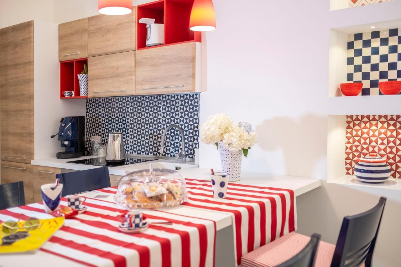 Yourhome - Unica Luxury Apartment カステッランマーレ・ディ・スタービア エクステリア 写真