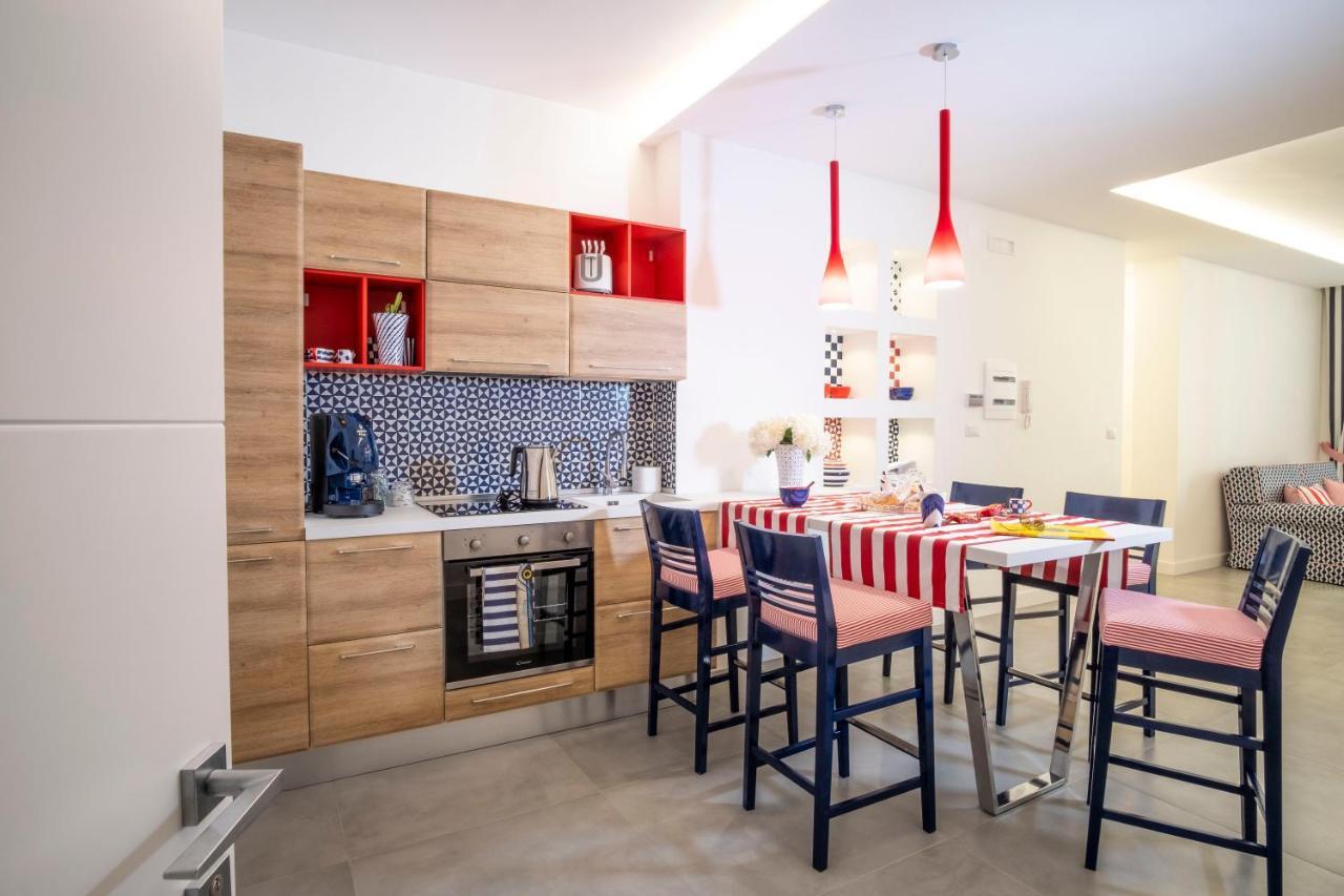 Yourhome - Unica Luxury Apartment カステッランマーレ・ディ・スタービア エクステリア 写真