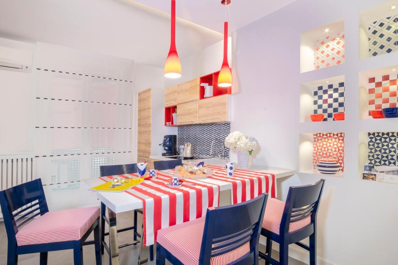 Yourhome - Unica Luxury Apartment カステッランマーレ・ディ・スタービア エクステリア 写真
